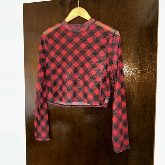 Lily Rose Long Sleeve Crop Tee - Picture 1 of 2